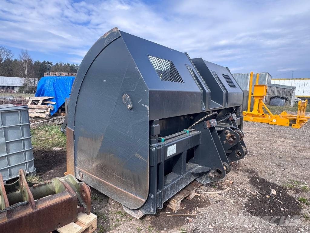  Hugh dump bucket 9 m3 Žlice
