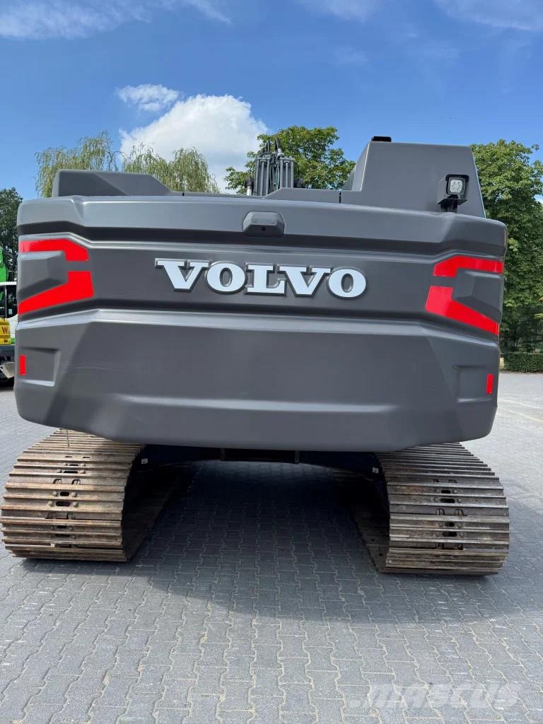 Volvo EC250E 900 UUR/HOURS !! LIKE NEW حفارات زحافة