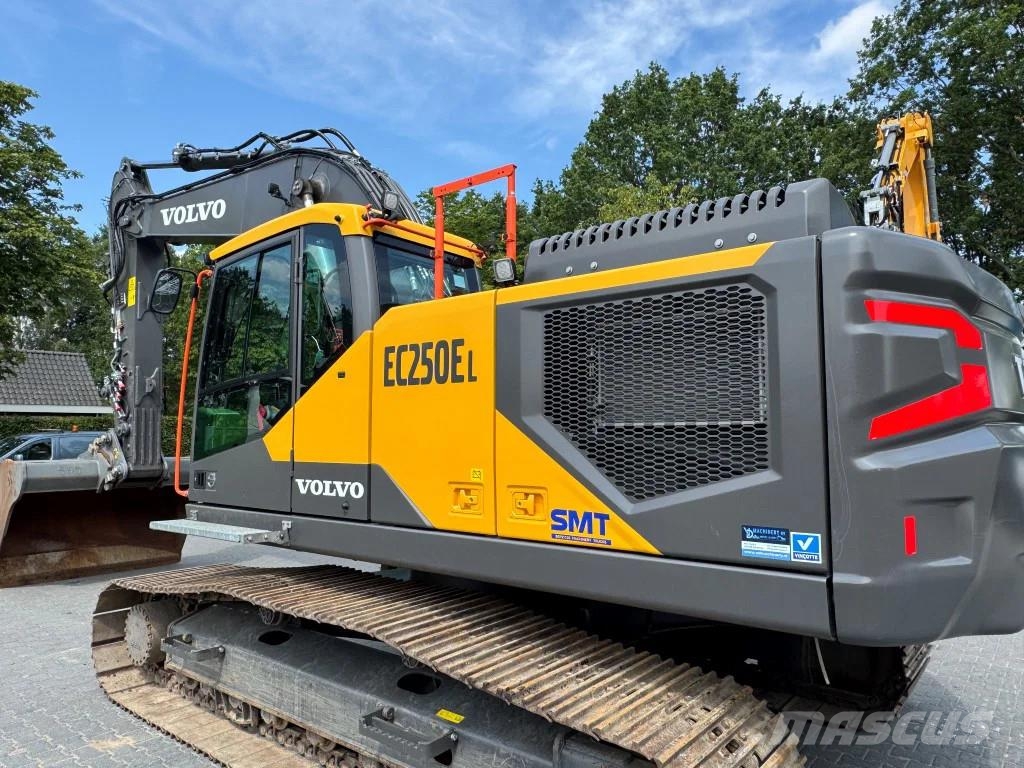 Volvo EC250E 900 UUR/HOURS !! LIKE NEW حفارات زحافة