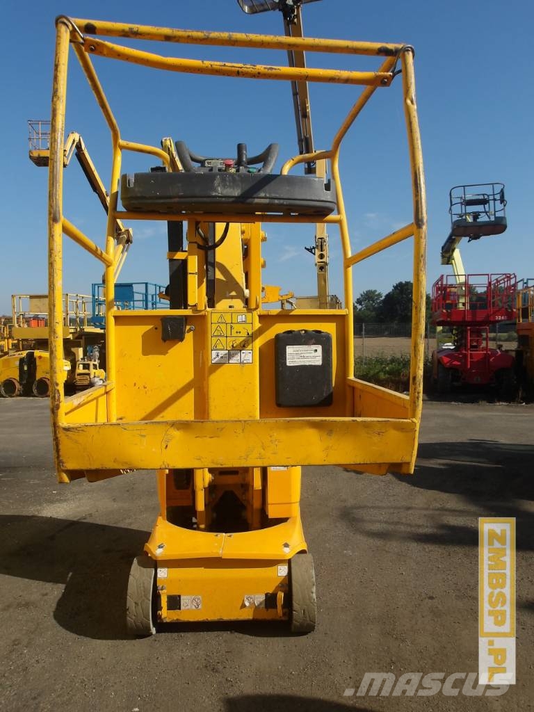 JLG Toucan 10 E Вертикальні щоглові підйомники