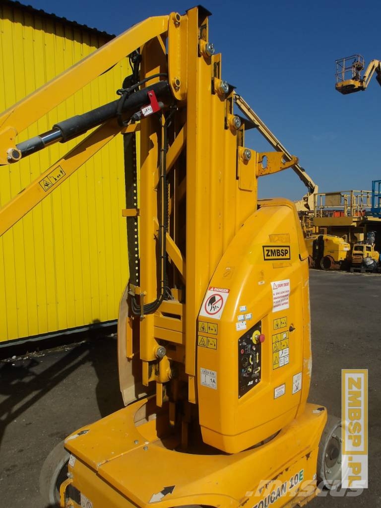 JLG Toucan 10 E Вертикальні щоглові підйомники
