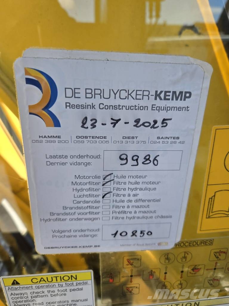 New Holland E 135 SR Bageri guseničari