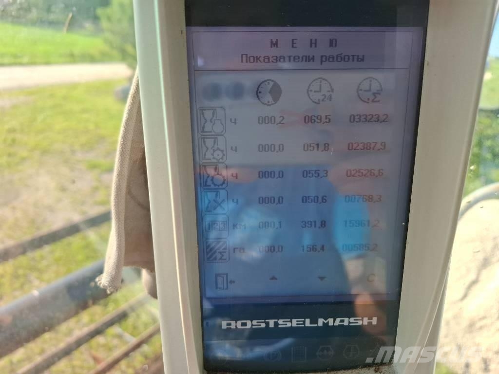 Rostselmash ACROS 560 Kombajni