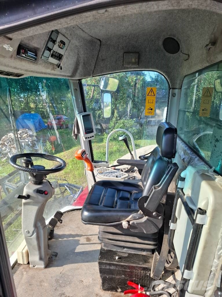 Rostselmash ACROS 560 Kombajni