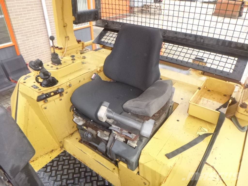 CAT D 5 N LGP Kāpurķēžu buldozeri