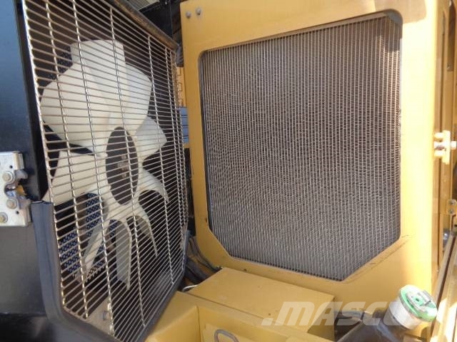 CAT 930 G Naudoti ratiniai krautuvai