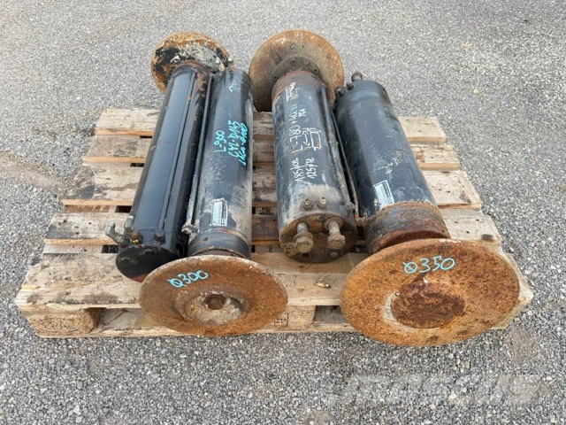 Atlas Copco BOOMER XE 3\ HYDRAULIC CYLINDER STABILIZER Drilling equipment accessories and spare parts