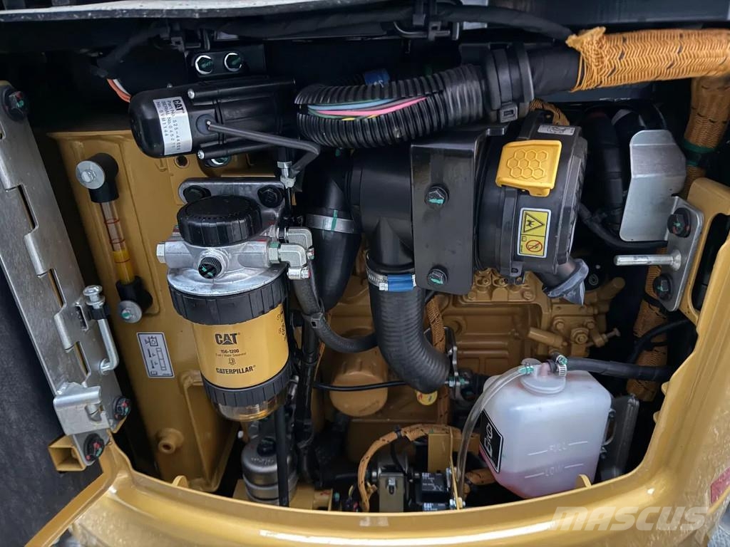CAT 301.8NG Minikoparki
