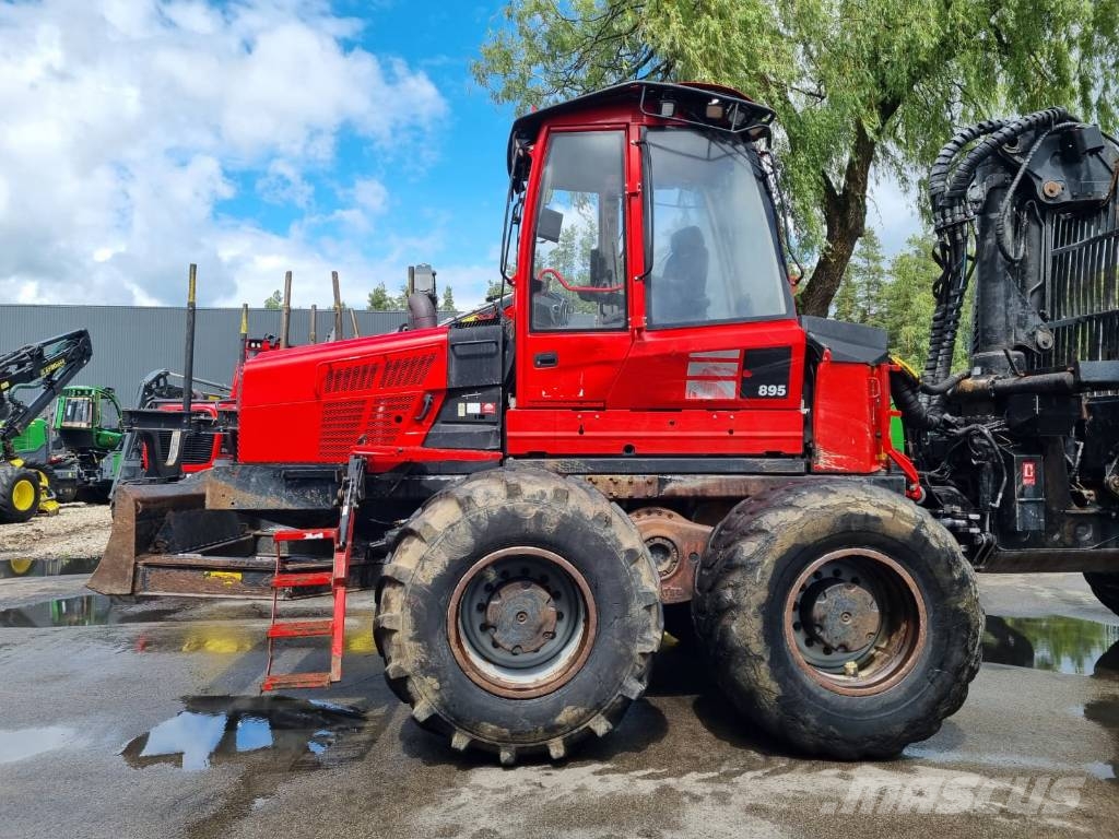 Komatsu 895 Transportadoras