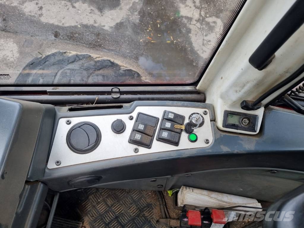Komatsu 895 Transportadoras