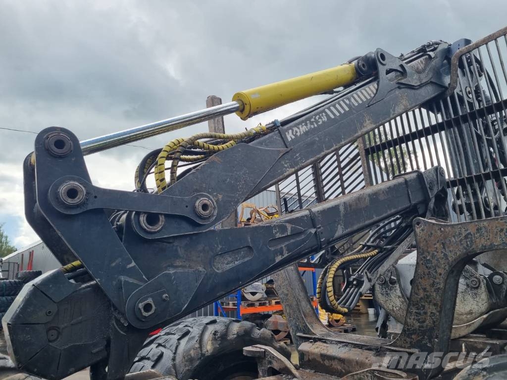 Komatsu 895 Transportadoras