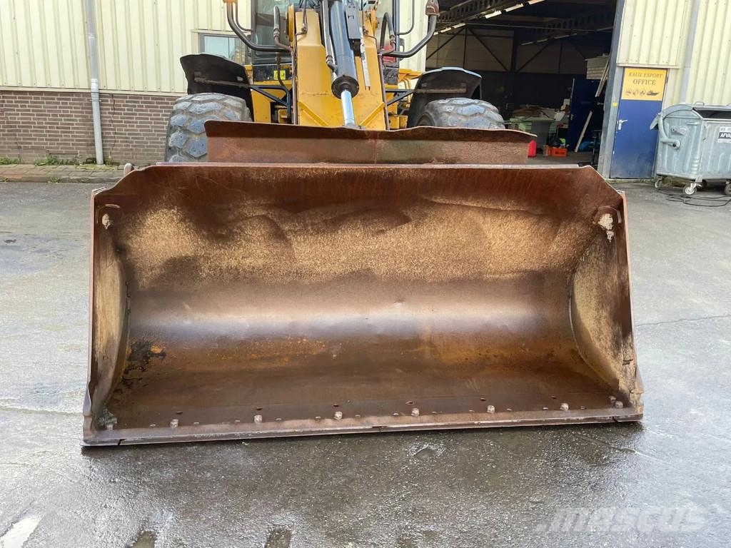 CAT 930H Wheel Loader Bucket Problem Cabin damage 轮式装载机