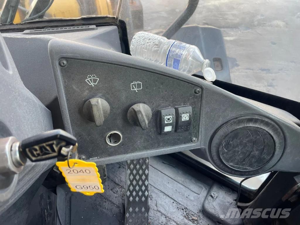 CAT 930H Wheel Loader Bucket Problem Cabin damage 轮式装载机