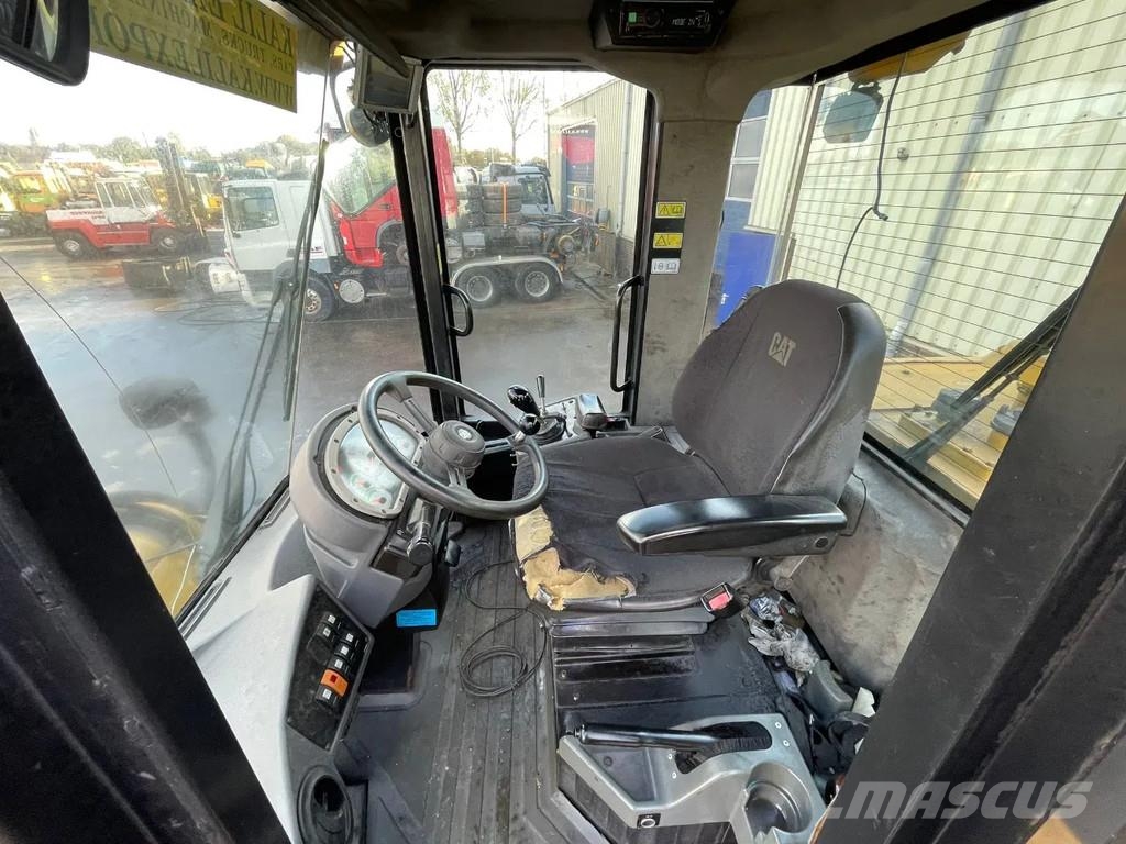 CAT 930H Wheel Loader Bucket Problem Cabin damage 轮式装载机