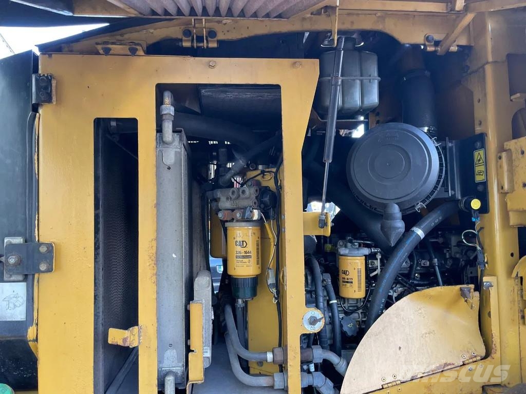 CAT 930H Wheel Loader Bucket Problem Cabin damage 轮式装载机