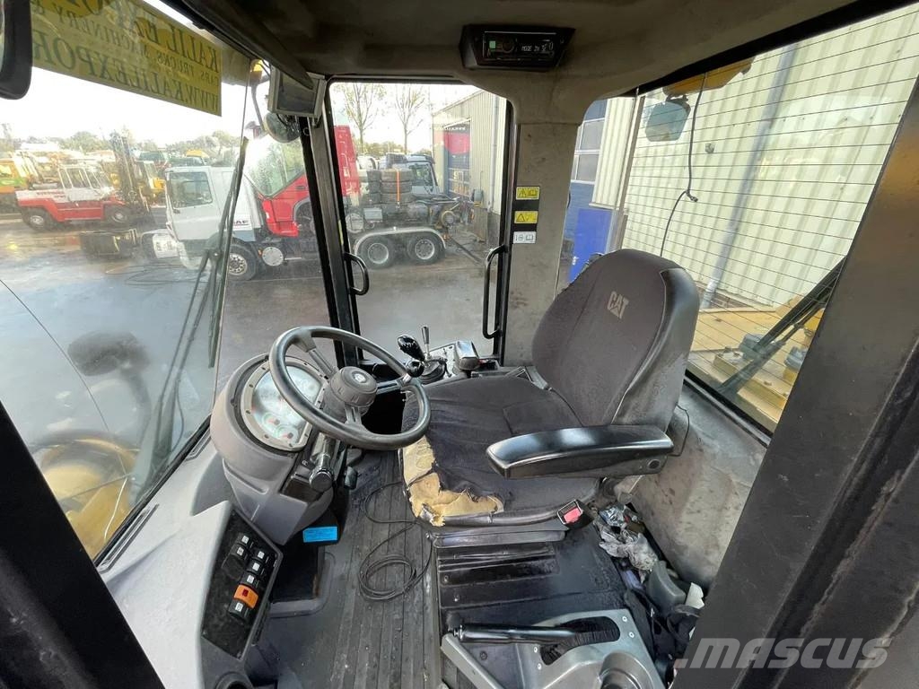 CAT 930H Wheel Loader Bucket Problem Cabin damage 轮式装载机