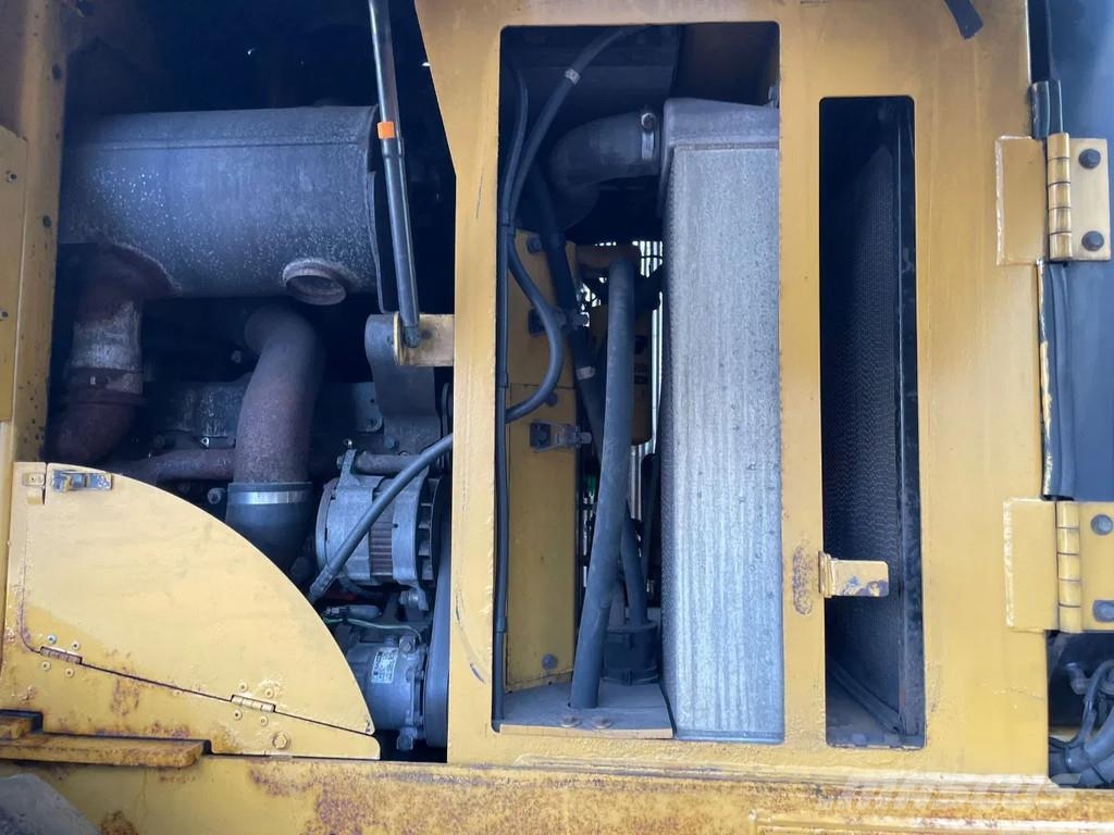CAT 930H Wheel Loader Bucket Problem Cabin damage 轮式装载机