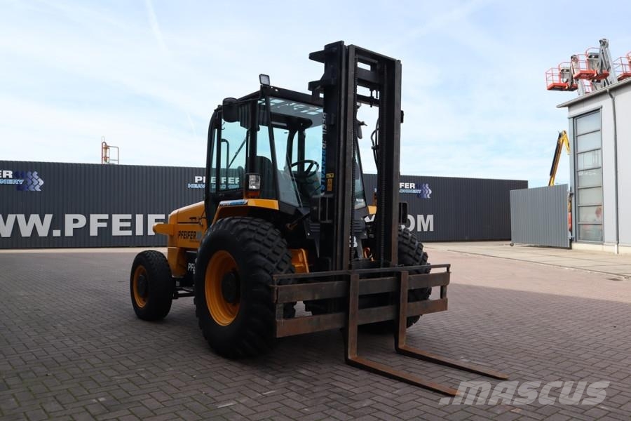 JCB 926 Diesel, 4x4 Drive, Triplex mast, 5500mm Liftin Caminhão todo-o-terreno