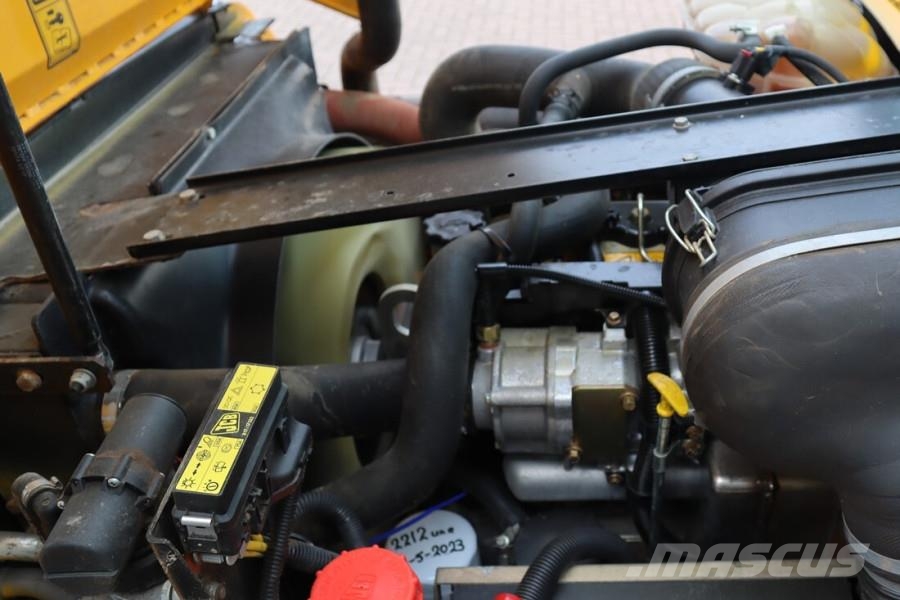 JCB 926 Diesel, 4x4 Drive, Triplex mast, 5500mm Liftin Caminhão todo-o-terreno