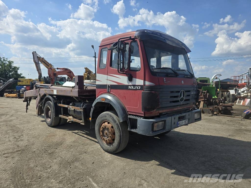Mercedes-Benz 1820 Containerwagen