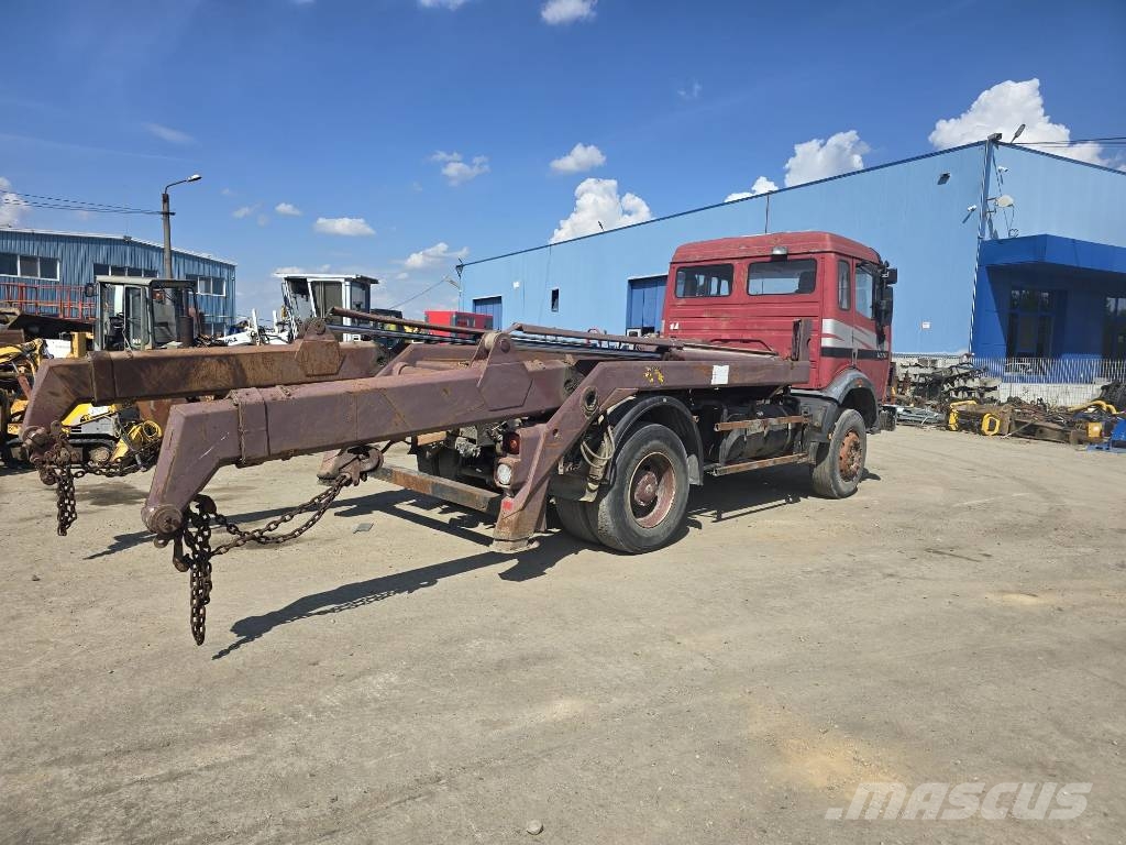 Mercedes-Benz 1820 Containerwagen