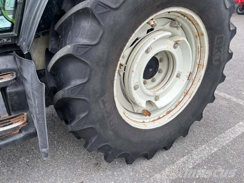 Valtra N 121 Traktoren
