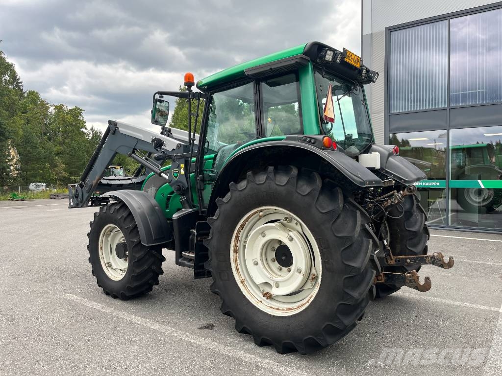 Valtra N 121 Traktoren