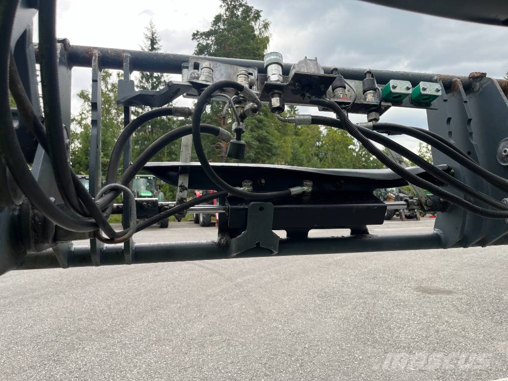 Valtra N 121 Traktoren