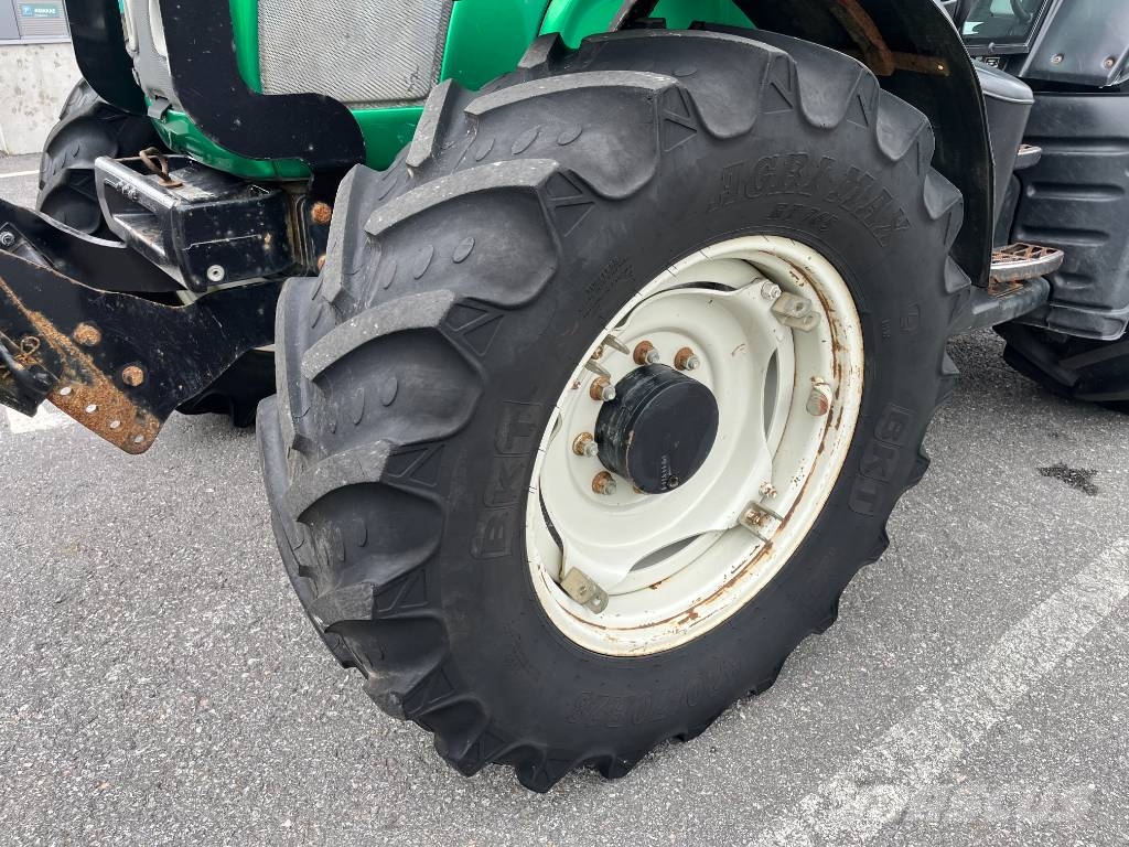Valtra N 121 Traktoren