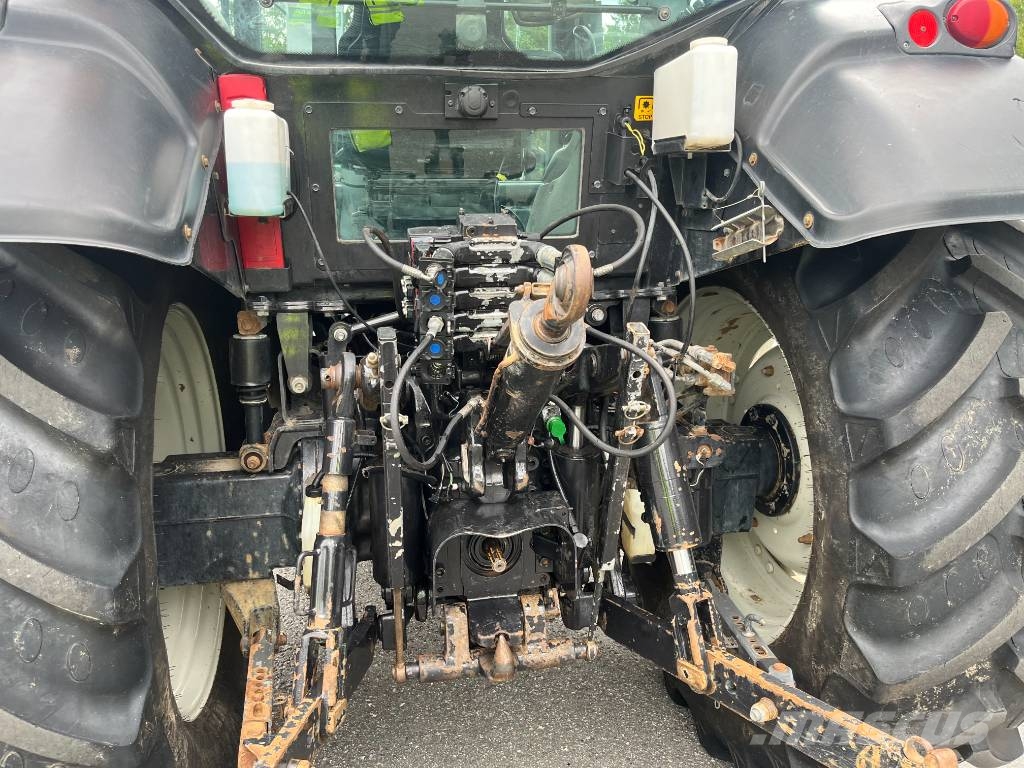 Valtra N 121 Traktoren