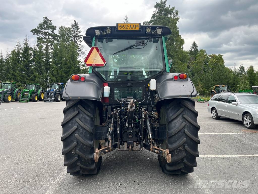 Valtra N 121 Traktoren
