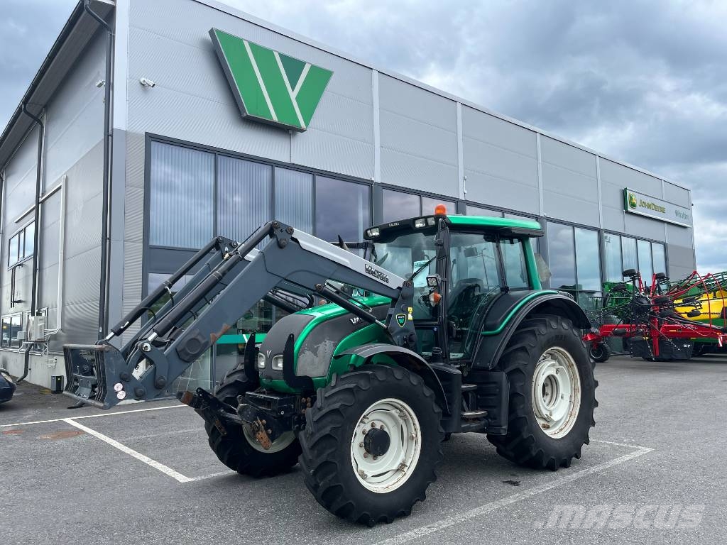 Valtra N 121 Traktoren