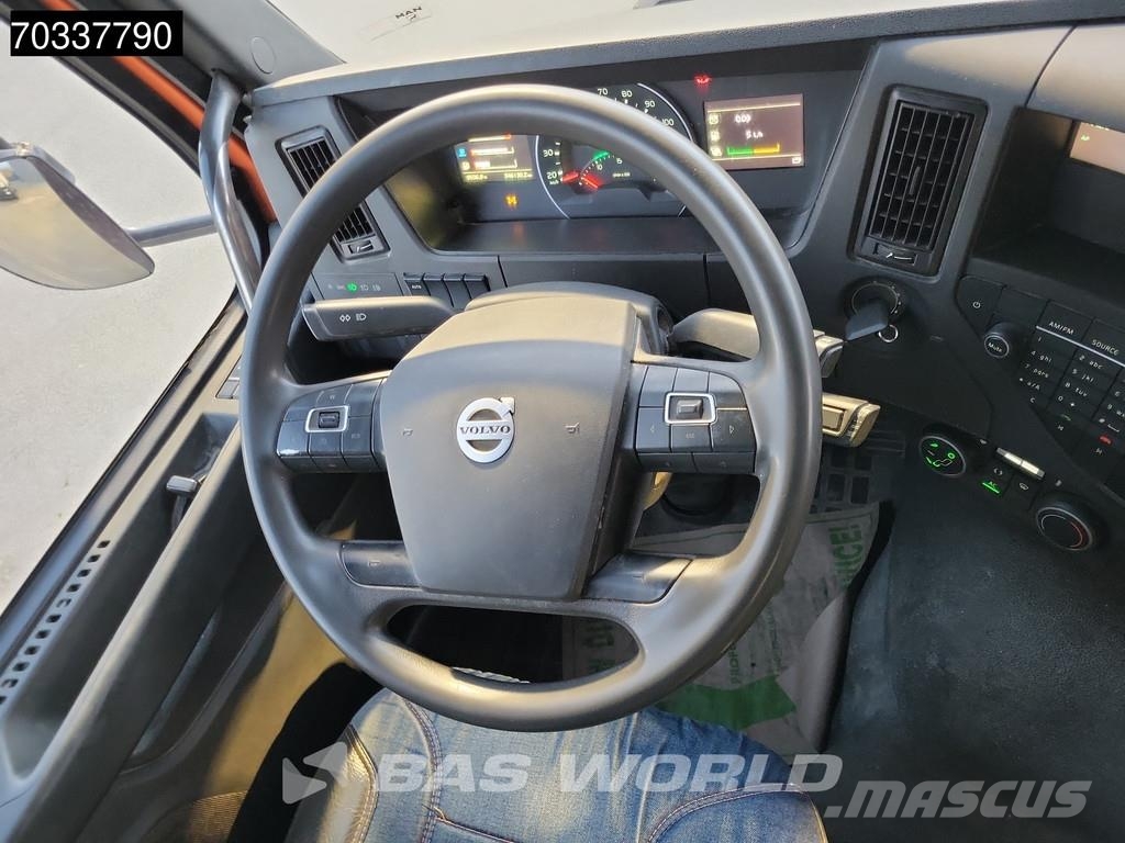 Volvo FMX 370 FMX 8X4 NL-truck 10m3 Mixer Full Steel Aut Betonvedēji