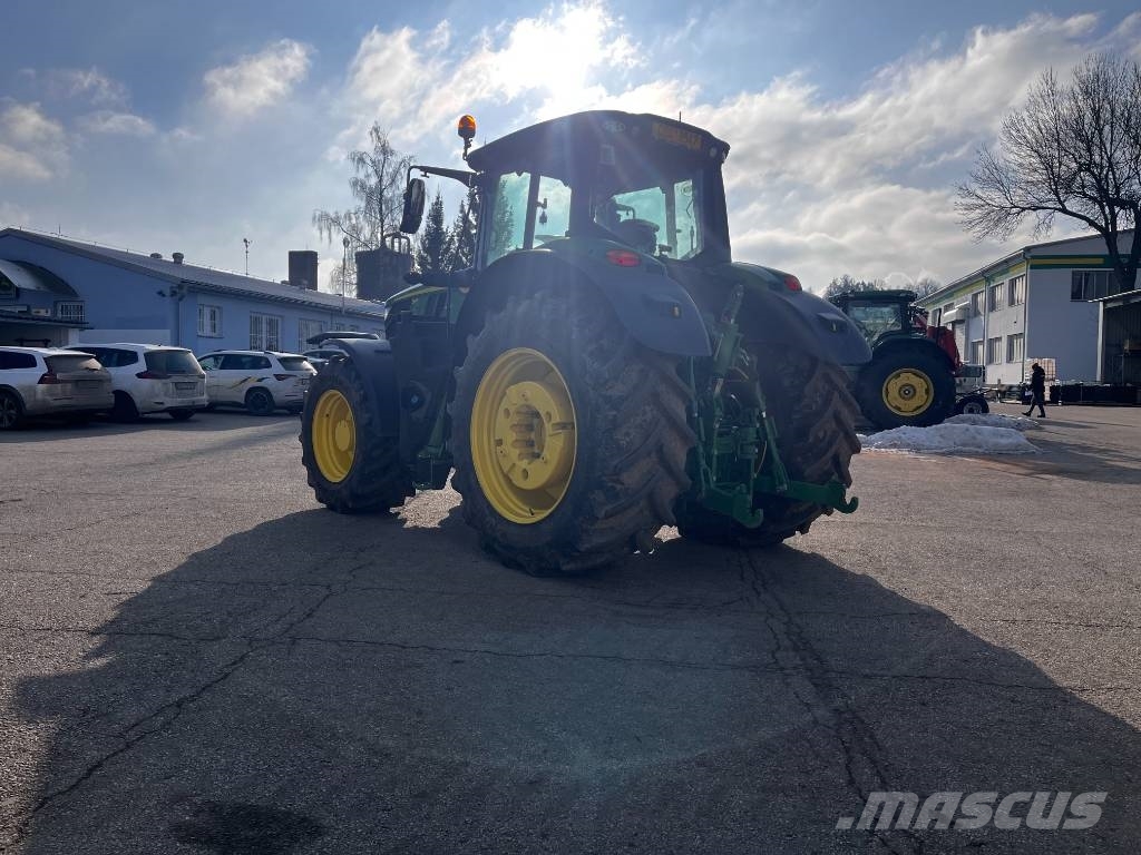 John Deere 6M 220 Tractors
