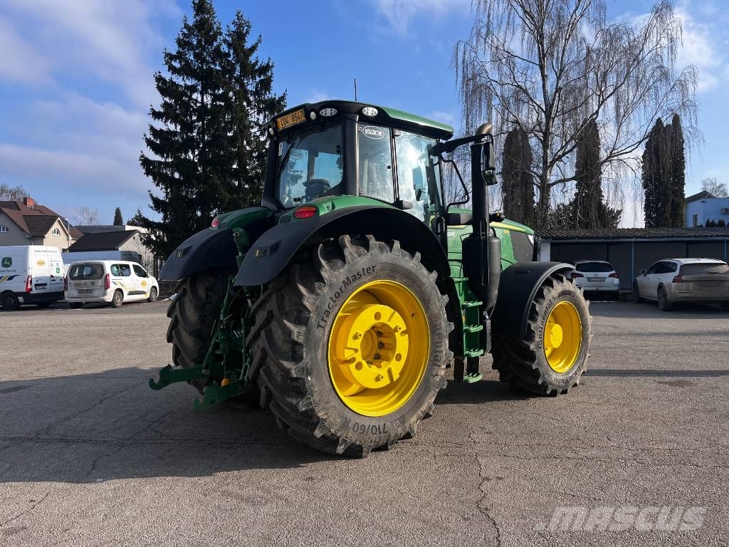 John Deere 6M 220 Tractors