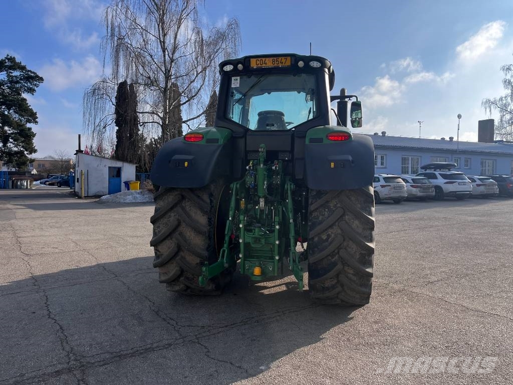 John Deere 6M 220 Tractors