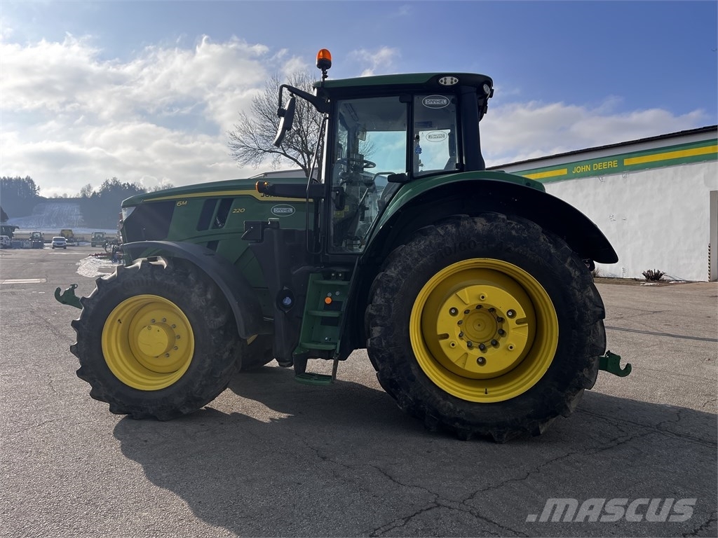 John Deere 6M 220 Tractors