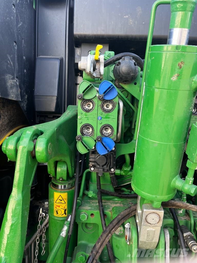 John Deere 6M 220 Tractors