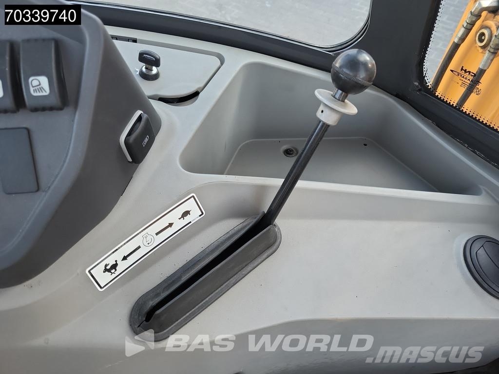 CASE 570SV 4WD - A/C - 4-1 Bucket - Telestick - HP Ekskavatori-iekrāvēji