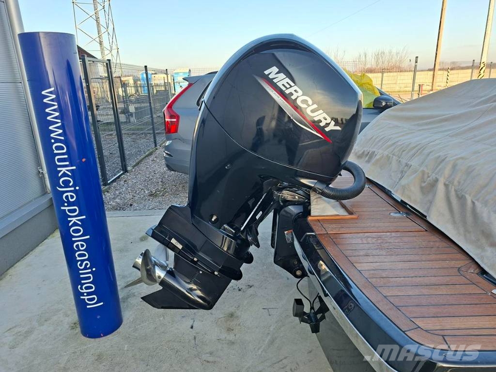 Łódź motorowa VTS FLYING SHARK 7.7 Transport Sonstige