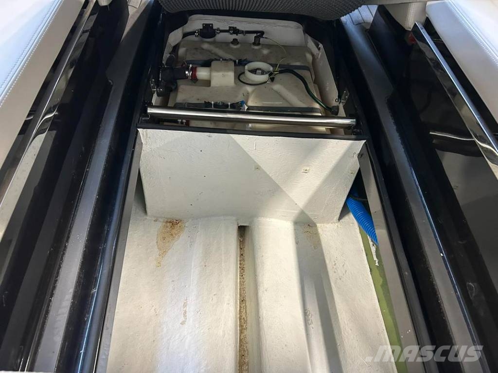 Łódź motorowa VTS FLYING SHARK 7.7 Doprava – ostatní