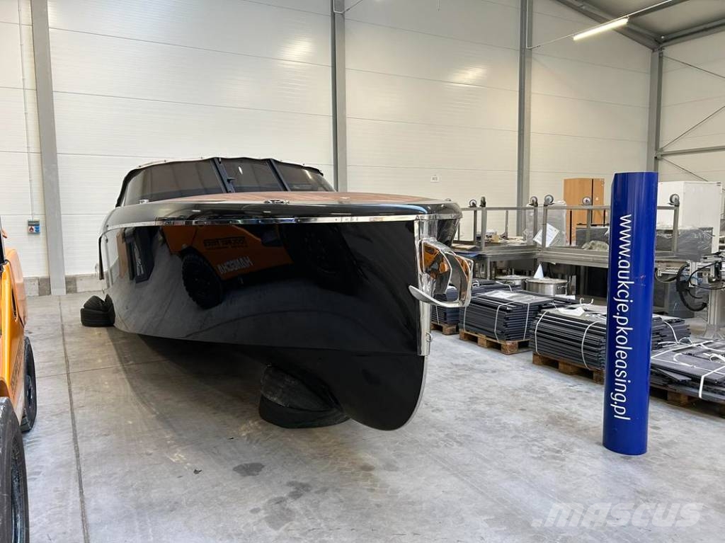 Łódź motorowa VTS FLYING SHARK 7.7 Doprava – ostatní