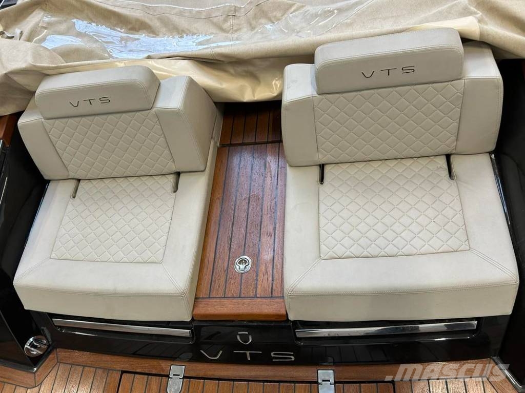 Łódź motorowa VTS FLYING SHARK 7.7 Doprava – ostatní