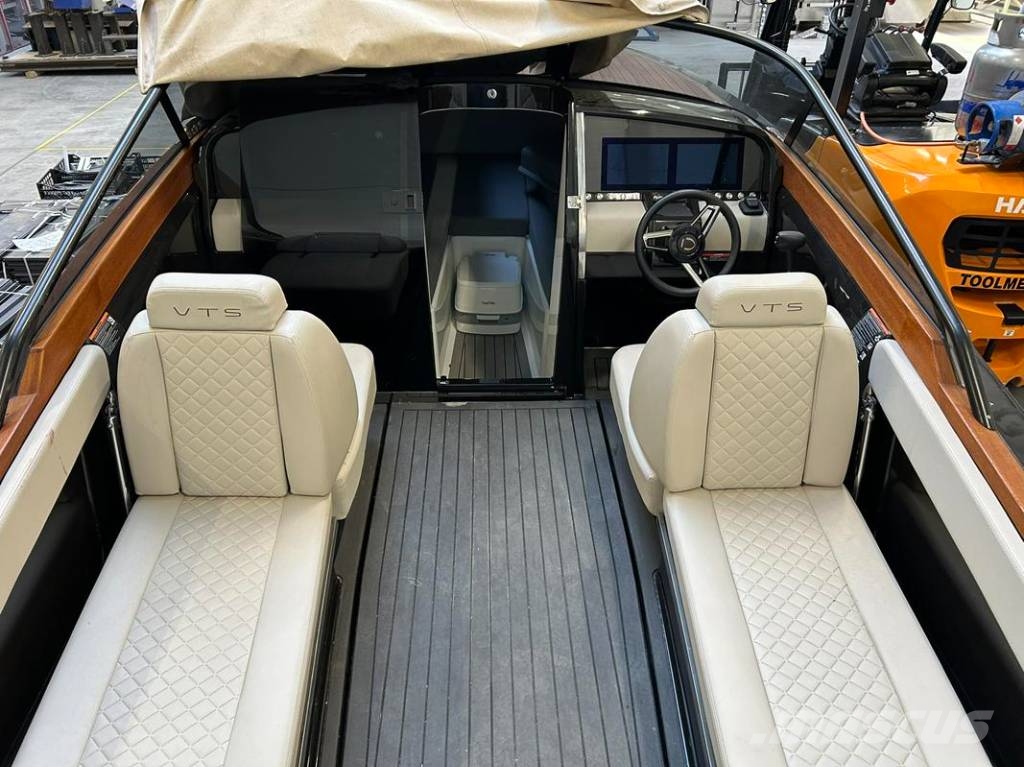 Łódź motorowa VTS FLYING SHARK 7.7 Doprava – ostatní