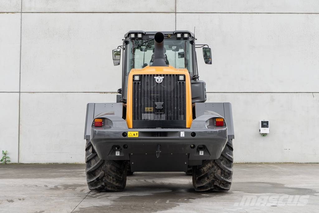 CASE 721 G+ X-Agri لوادر بعجل