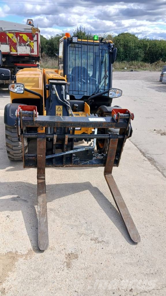 JCB 525-60 Teleskoplæssere