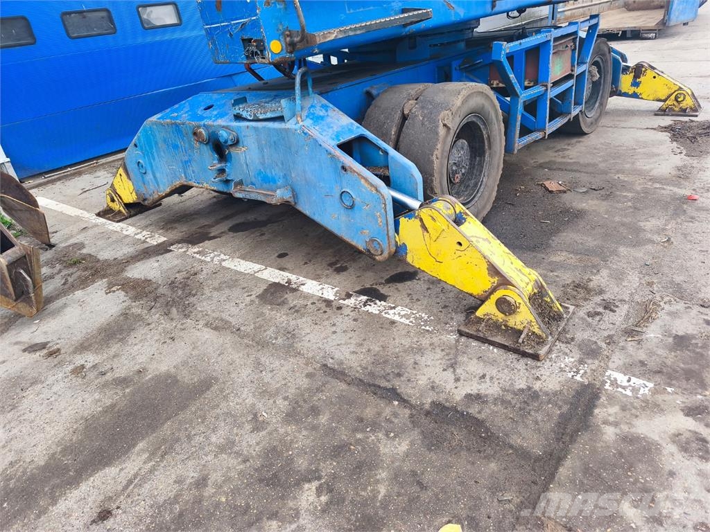 Liebherr A 914 LITRONIC 4X4 Maszyny budowlane - Inne