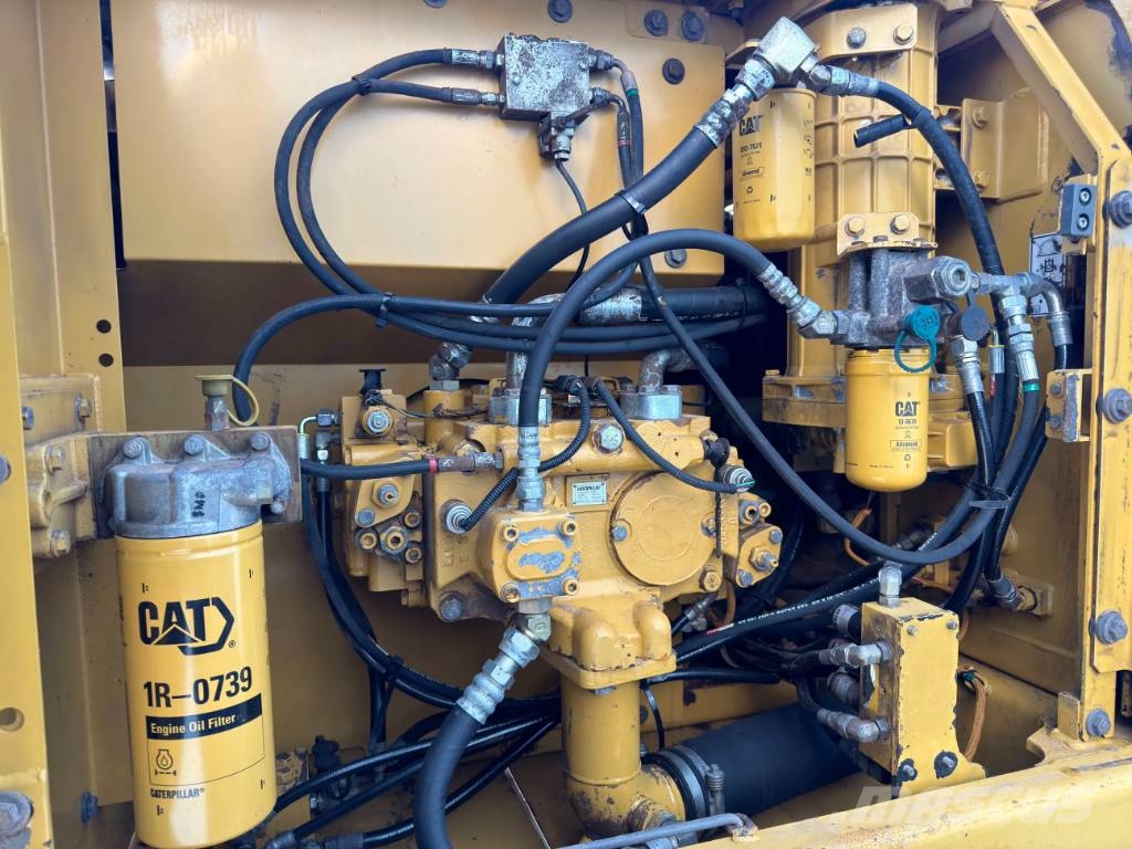 CAT 320D L Rupsgraafmachines