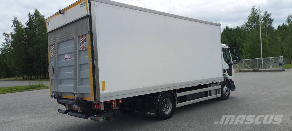 Volvo FL 250 kokosivuaukeava Camiones con caja de remolque