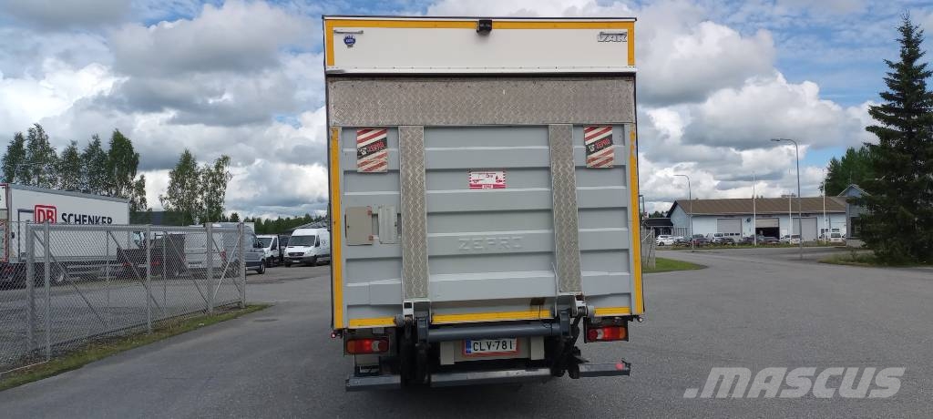 Volvo FL 250 kokosivuaukeava Camiones con caja de remolque